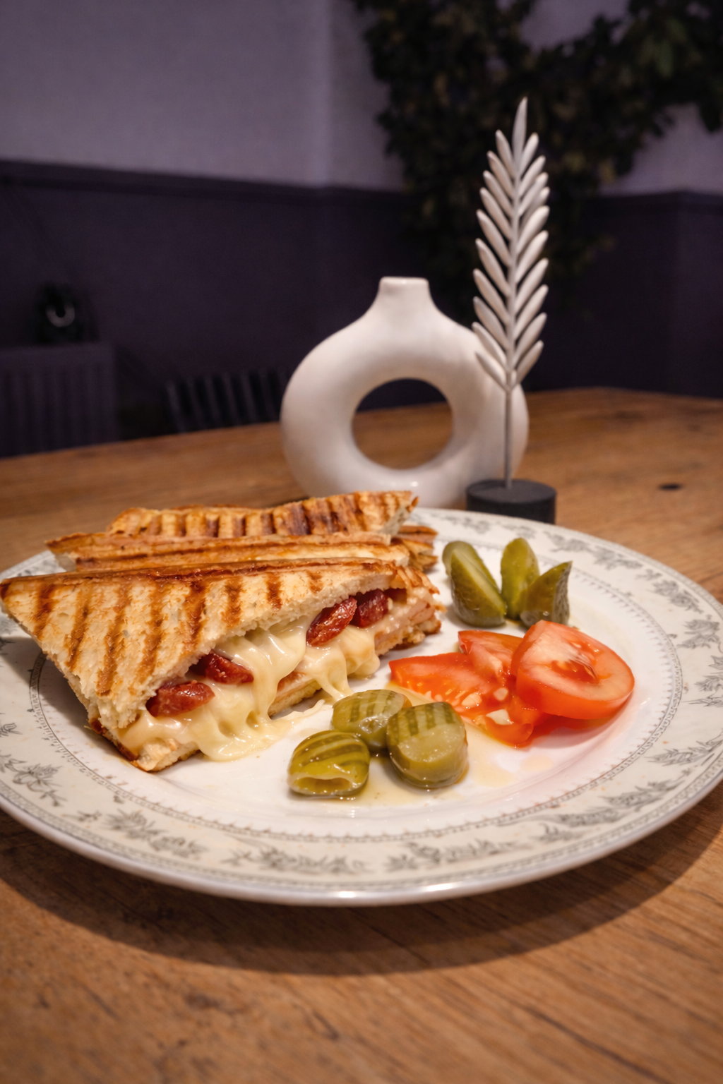 Kaşarlı Sucuklu Tost